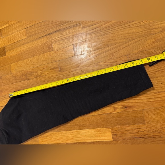 Lululemon legging - Picture 2 of 2